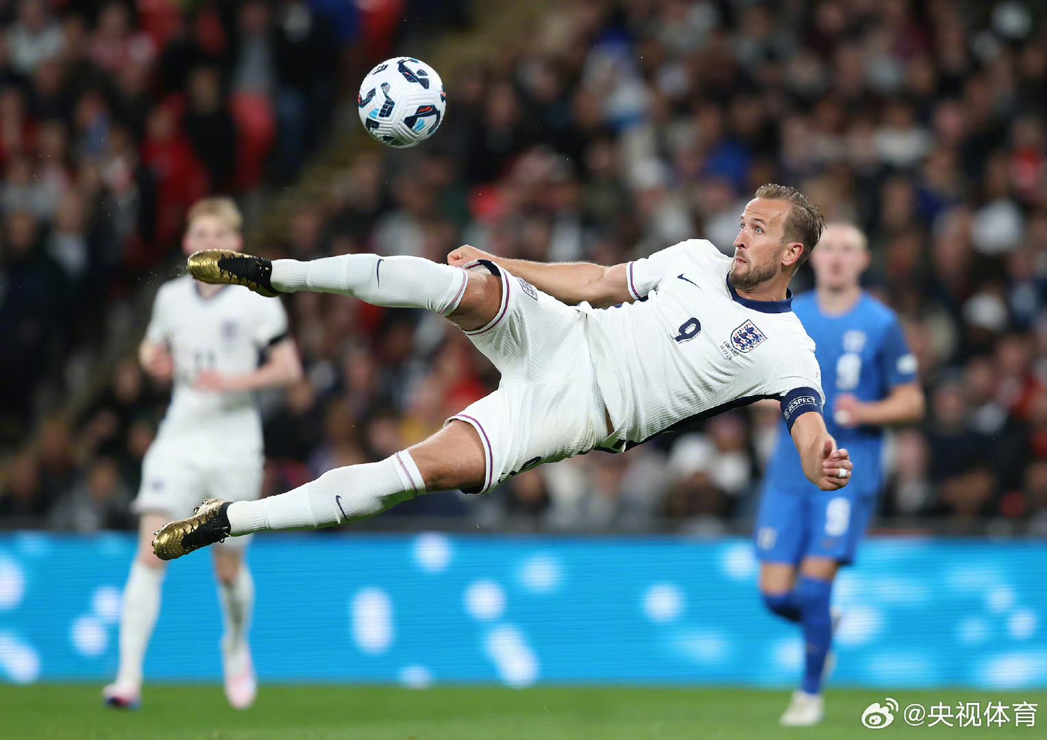 西班牙险胜巴黎,凯恩统治全场 西班牙险胜巴黎,凯恩统治全场