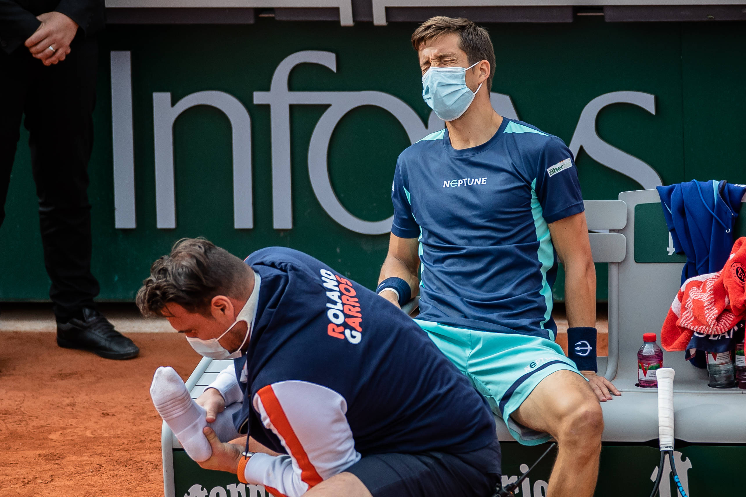 戴维斯杯轻取法网，西西帕斯带队取胜