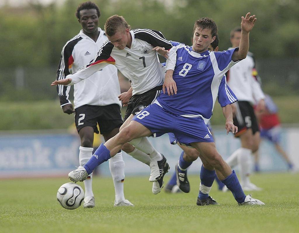 南特客场小胜波尔多，法国联赛争夺激烈