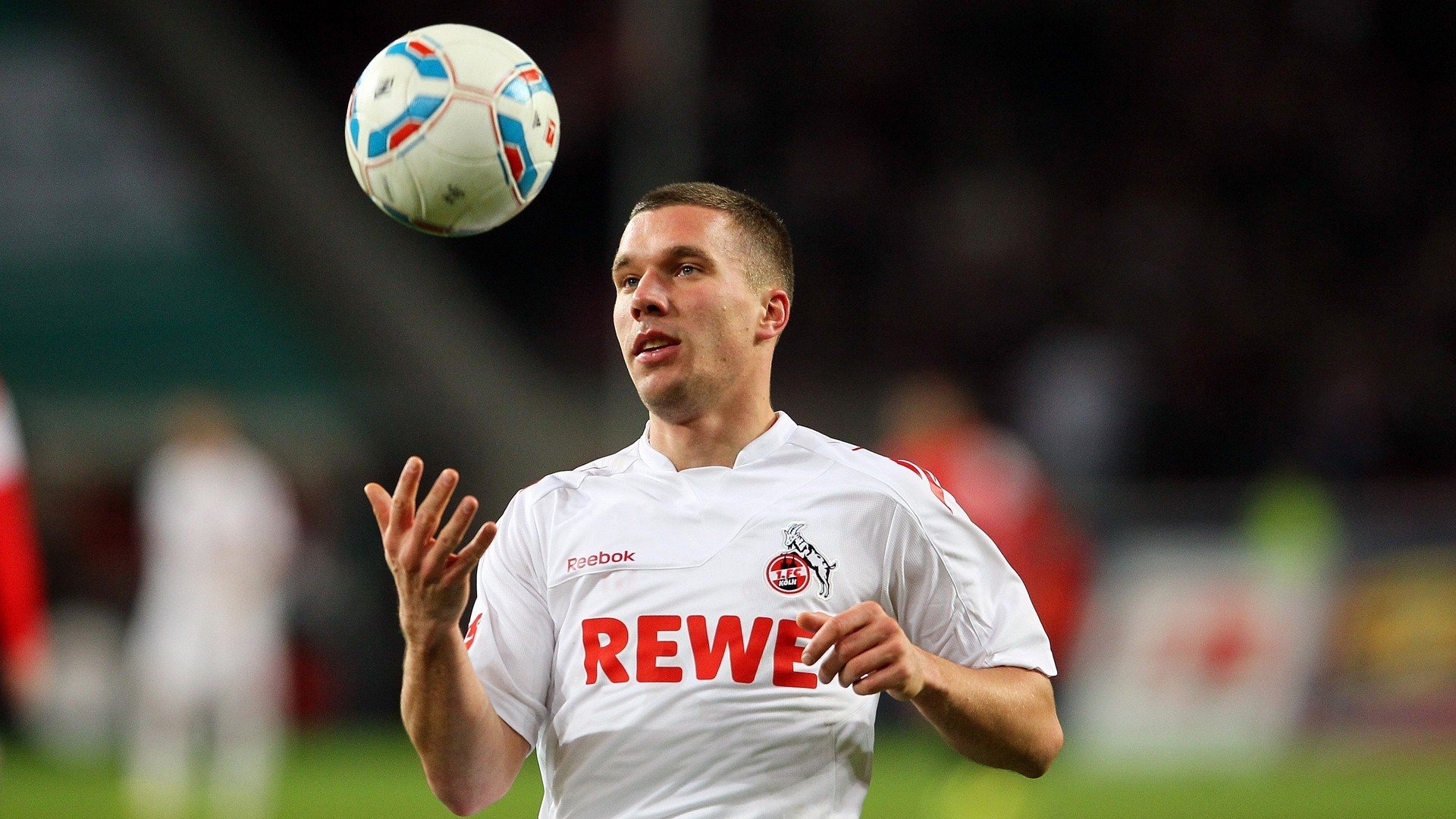 开拓者险胜老鹰，利拉德关键时刻再显英雄本色