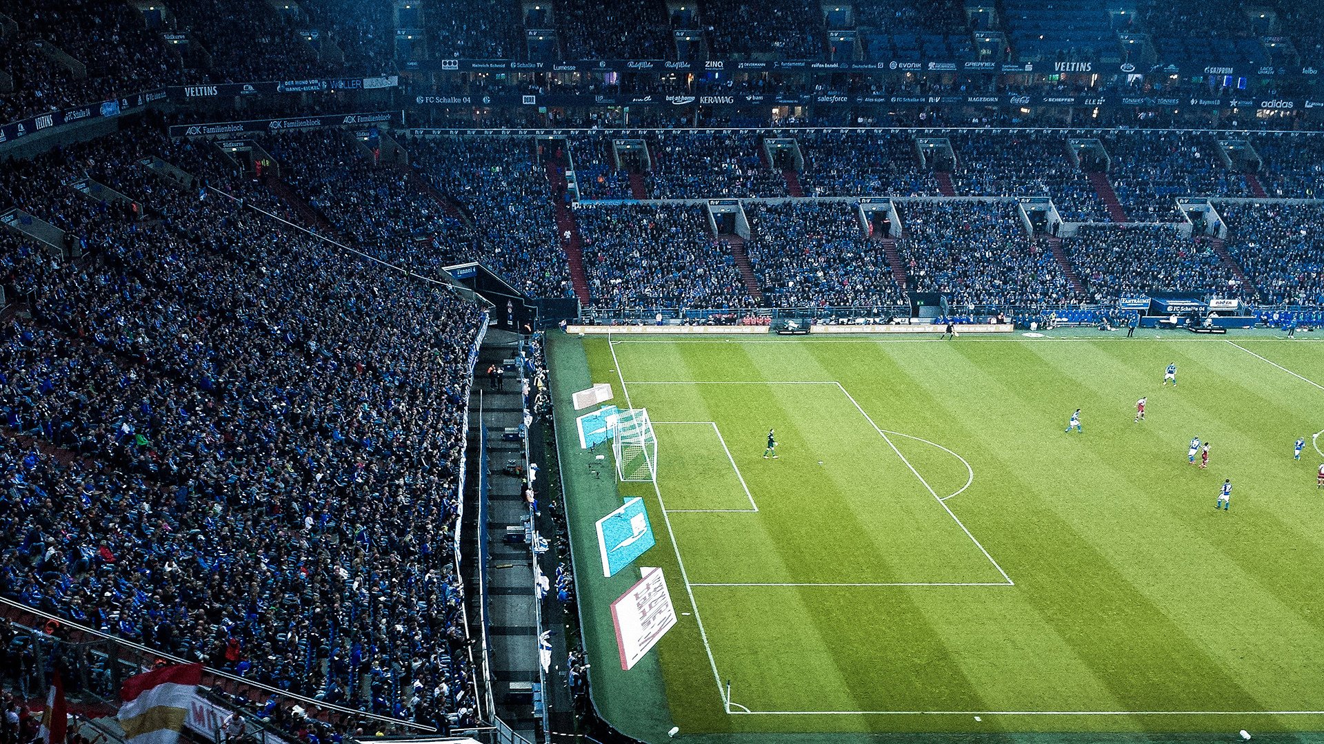 维尼修斯统治级数据难救主，莱比锡红牛加时鏖战力克希腊劲旅