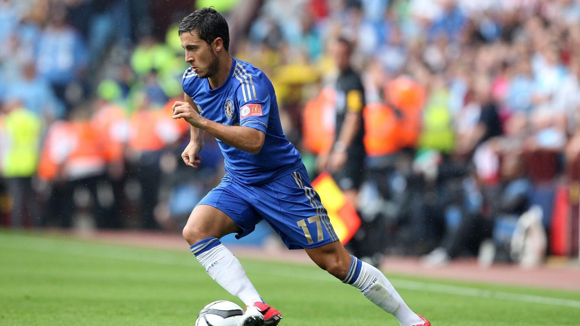 舞台的魔法,当那不勒斯遇见尼日利亚,阿尔瓦雷斯在聚光灯下绽放