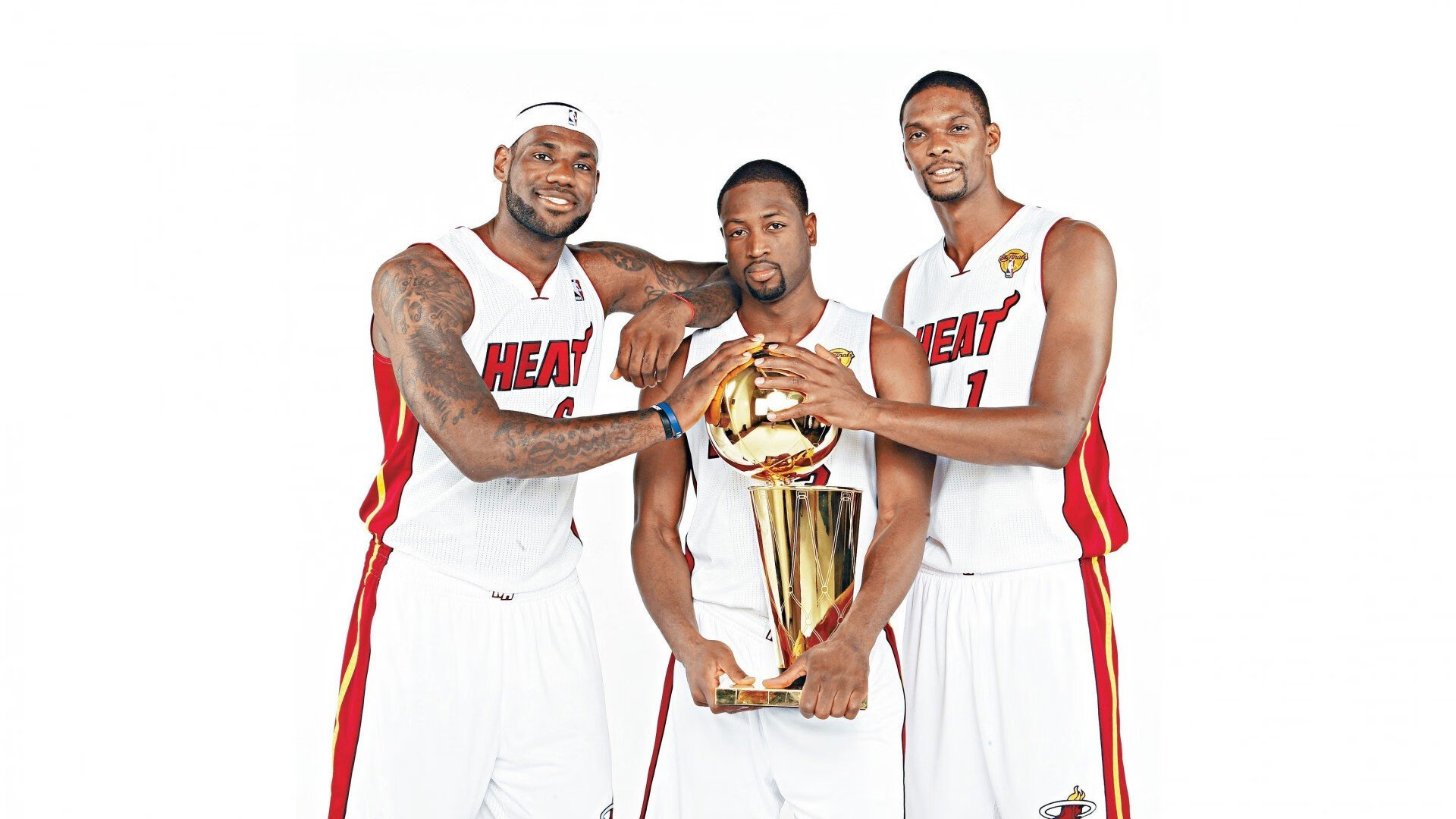 新王登基！皮亚斯特里关键超车制胜，迈凯伦力克梅赛德斯书写赛道新篇章